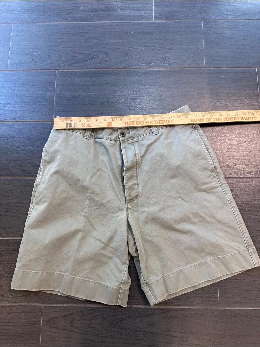 J. Crew Men's Olive Green Flat-Front Chino Shorts